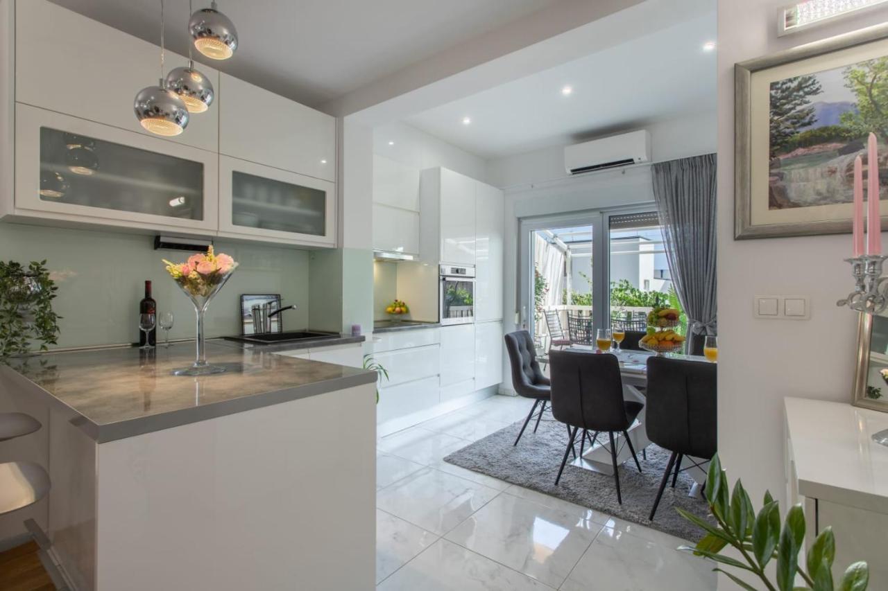 Lux Apartment Ema Kaštela Kültér fotó