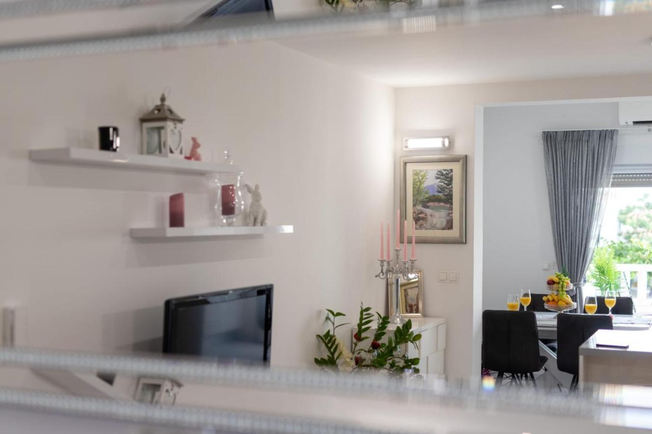 Lux Apartment Ema Kaštela Kültér fotó
